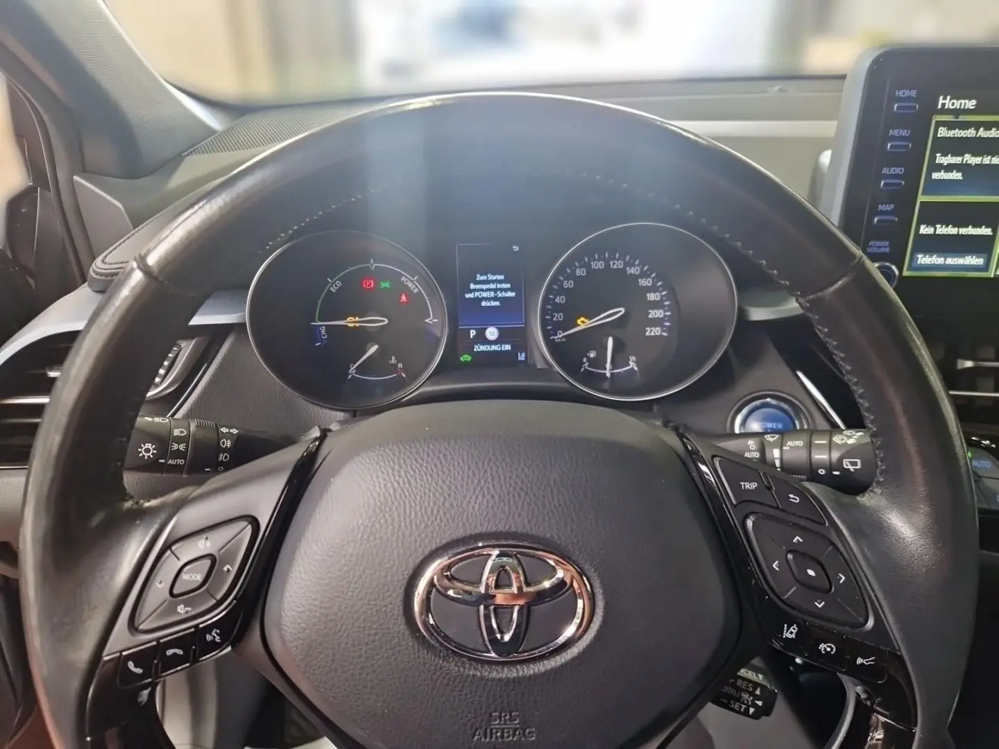 C-HR Hybrid Team D. 1.8 +Allwetterräder + Navi
