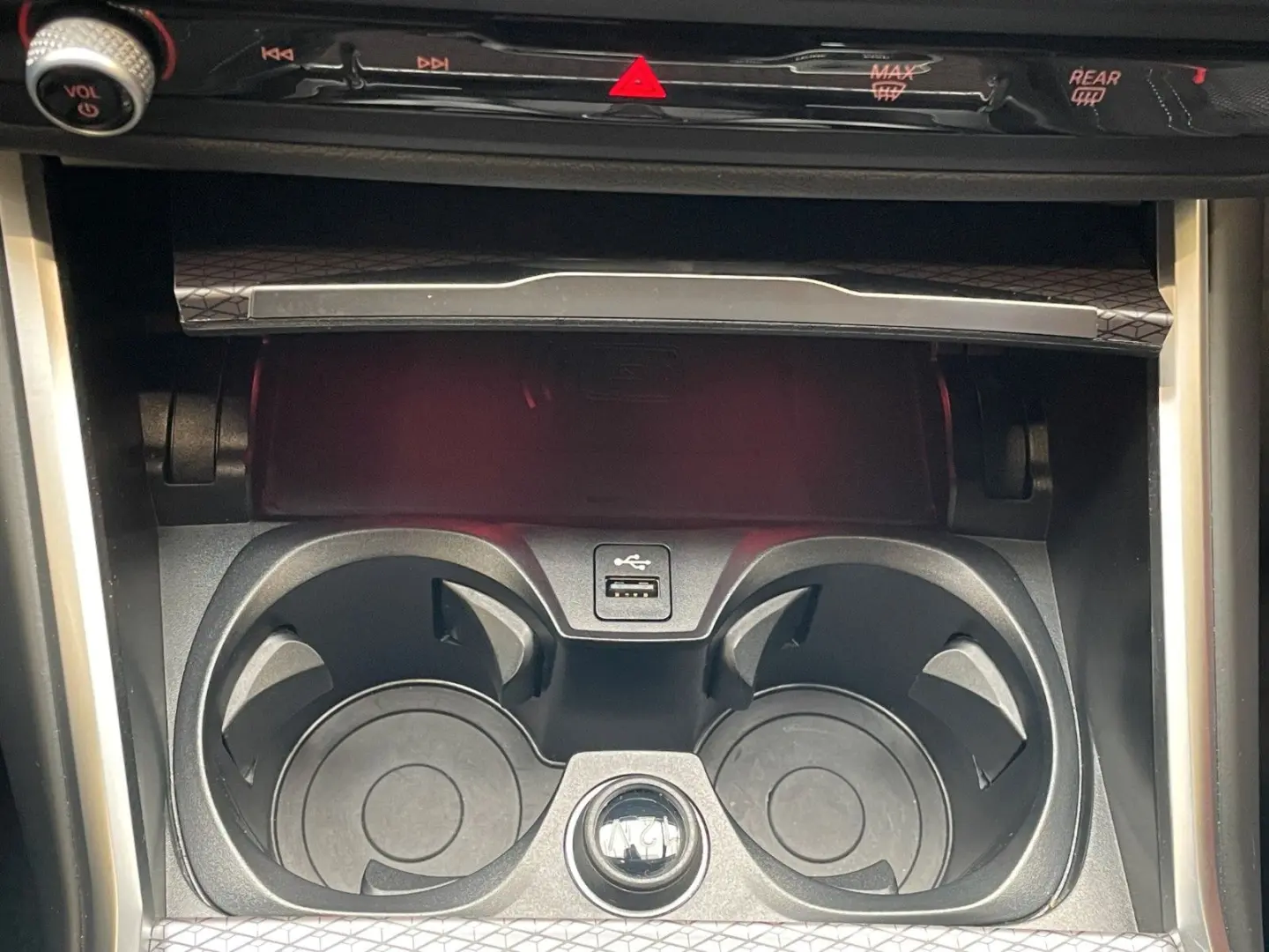 320i Lim. LCI II M-Sport ACC HiFi 360° NP:70.000