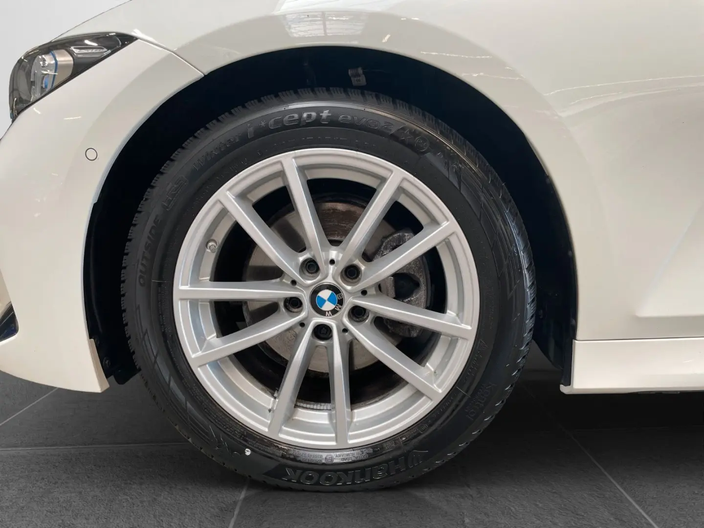 320i Lim. LCI II M-Sport ACC HiFi 360° NP:70.000