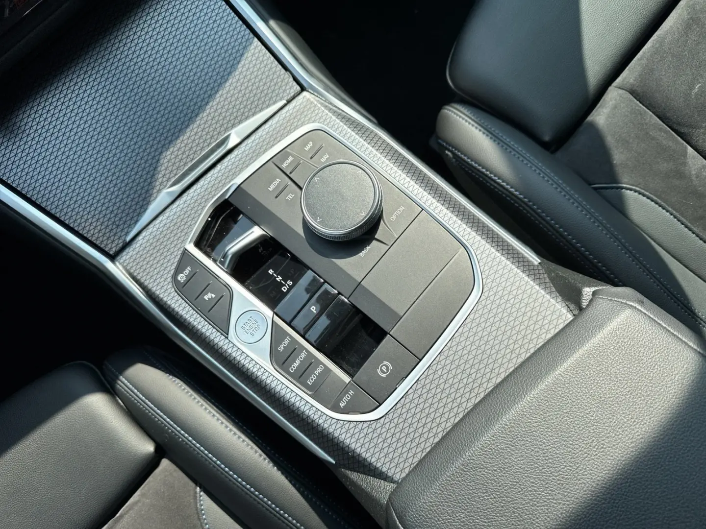 318d M Sport Pro|19