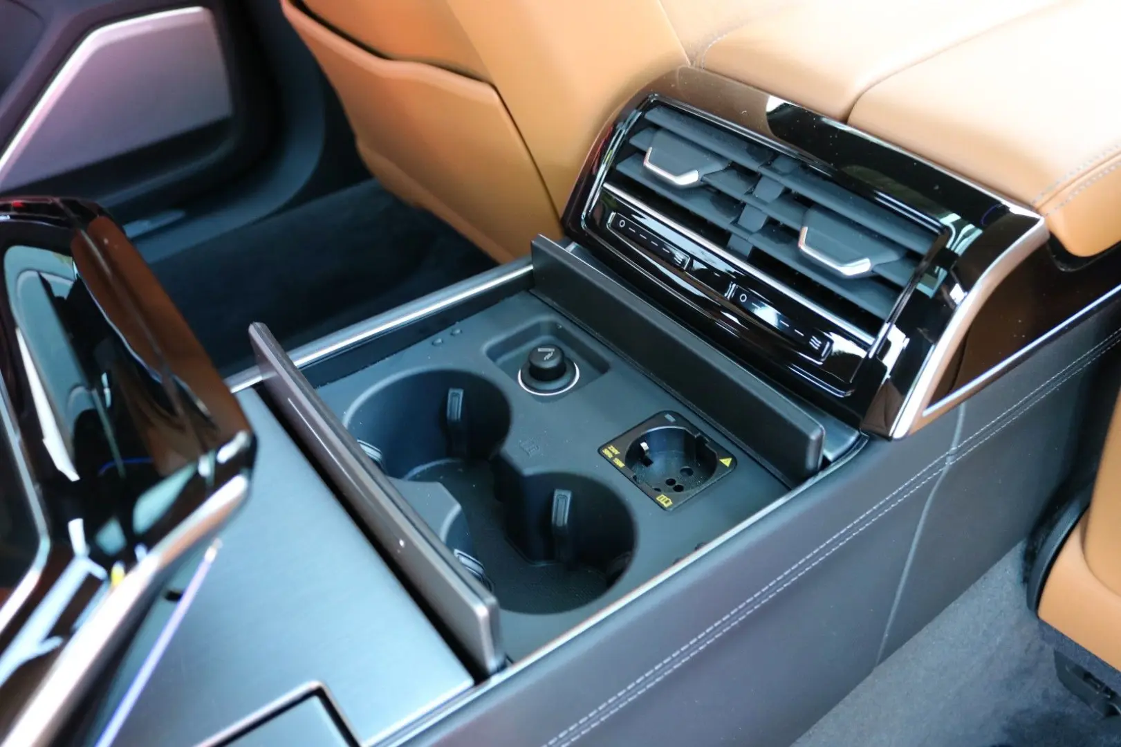 A8 L 60 TFSI e Lang S line /3xTV/Pano/B&O/170NP