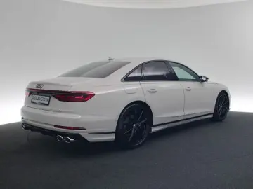 S8 4.0 TFSI quattro 360° MATRIX-LED PANO STANDHZ
