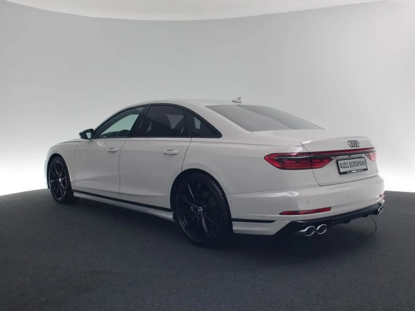 S8 4.0 TFSI quattro 360° MATRIX-LED PANO STANDHZ