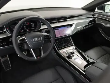 S8 4.0 TFSI quattro 360° MATRIX-LED PANO STANDHZ