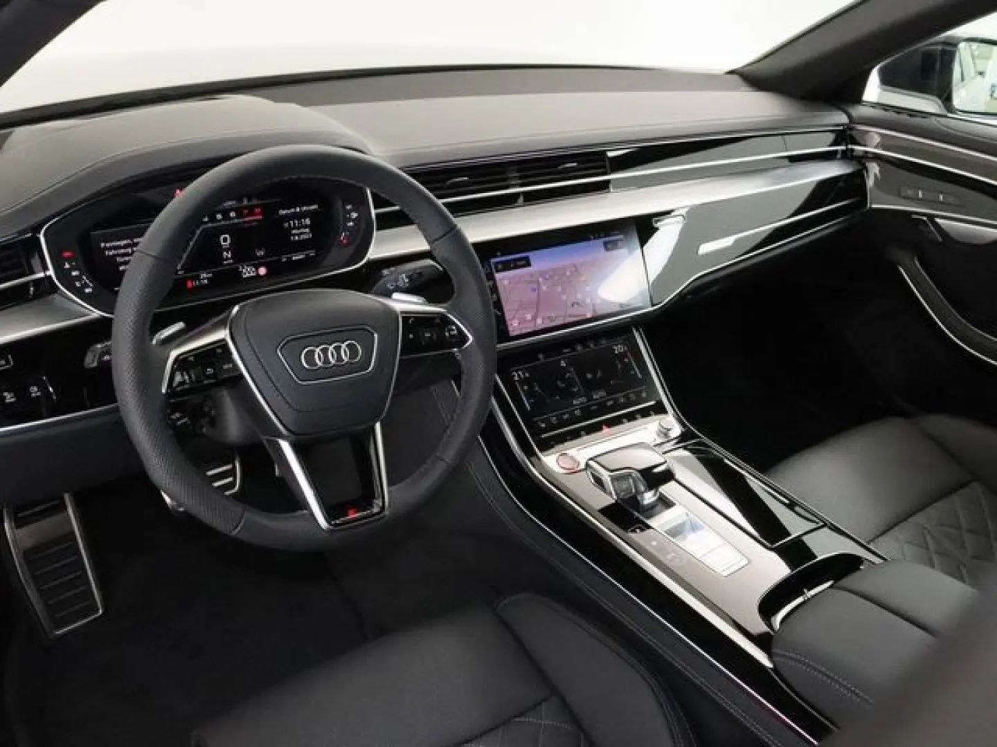 S8 4.0 TFSI quattro 360° MATRIX-LED PANO STANDHZ