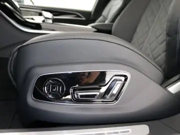 S8 4.0 TFSI quattro 360° MATRIX-LED PANO STANDHZ