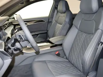 S8 4.0 TFSI quattro 360° MATRIX-LED PANO STANDHZ