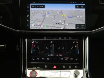 S8 4.0 TFSI quattro 360° MATRIX-LED PANO STANDHZ