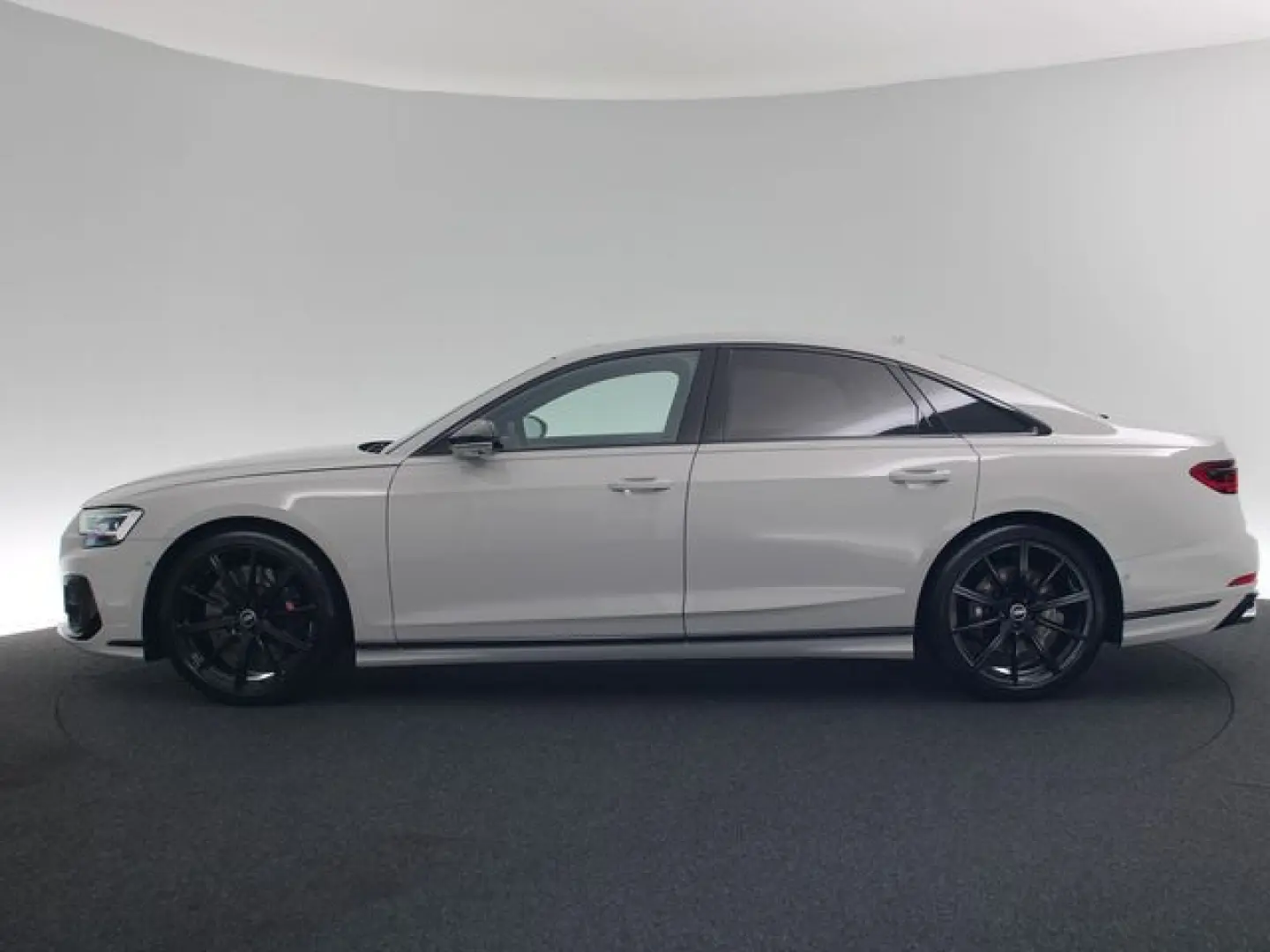 S8 4.0 TFSI quattro 360° MATRIX-LED PANO STANDHZ