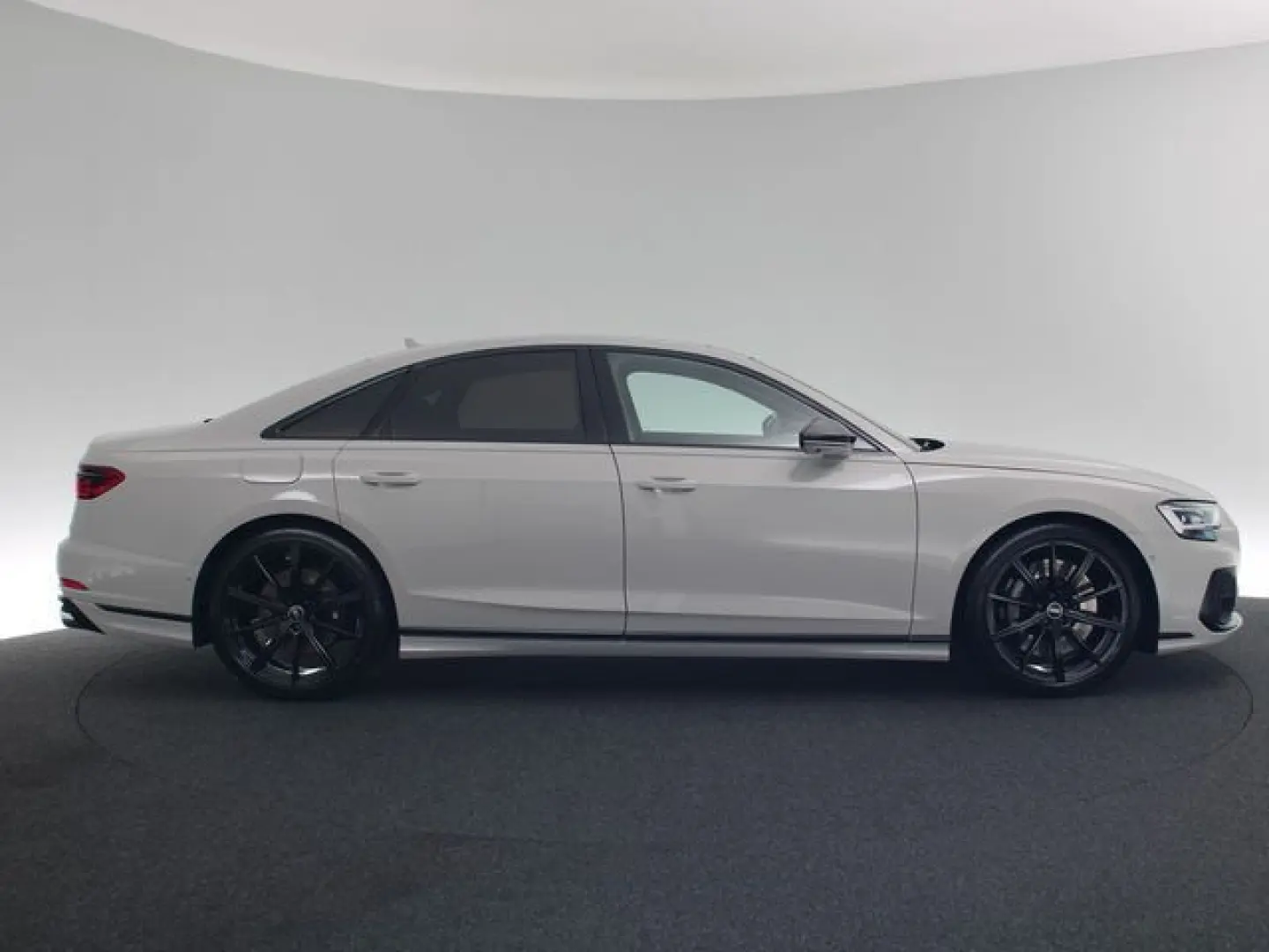 S8 4.0 TFSI quattro 360° MATRIX-LED PANO STANDHZ