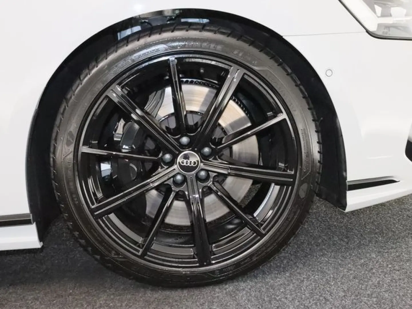 S8 4.0 TFSI quattro 360° MATRIX-LED PANO STANDHZ