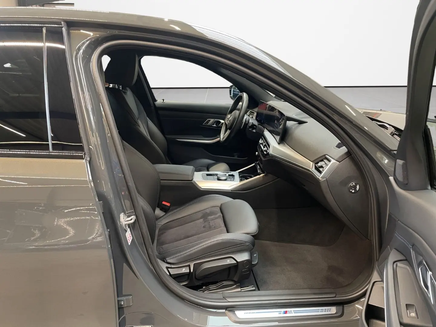 320xd M Sport ACC HiFi RFK SHZ Driving Assistant