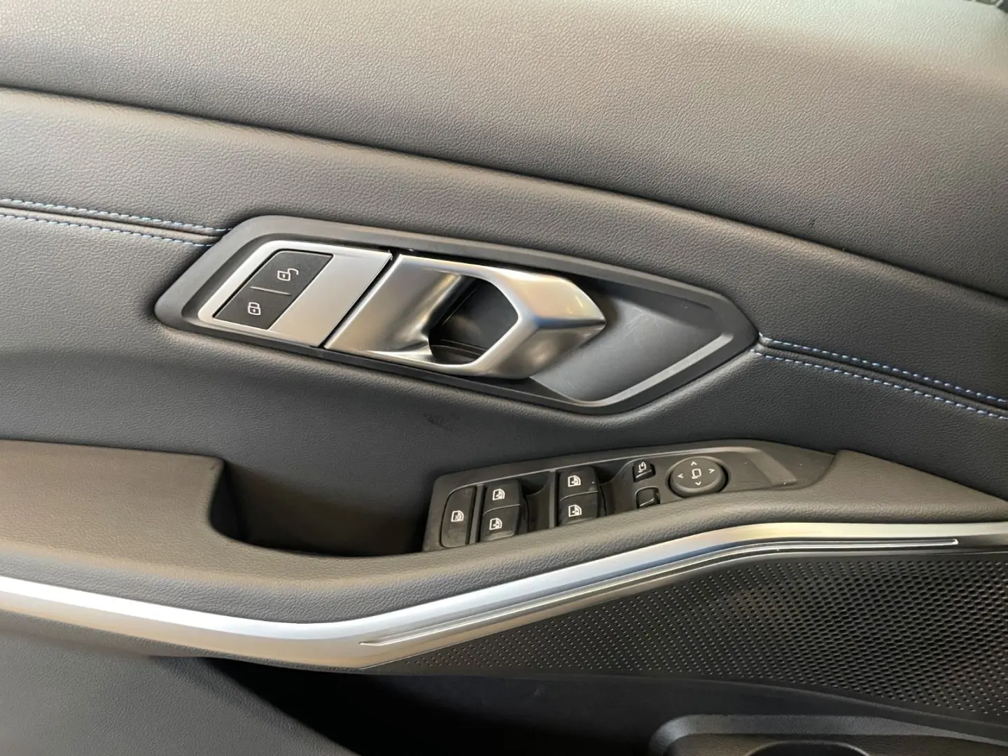 320xd M Sport ACC HiFi RFK SHZ Driving Assistant