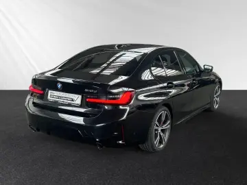 318d M Sport Pro|19