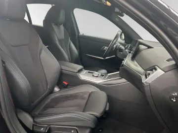 318d M Sport Pro|19