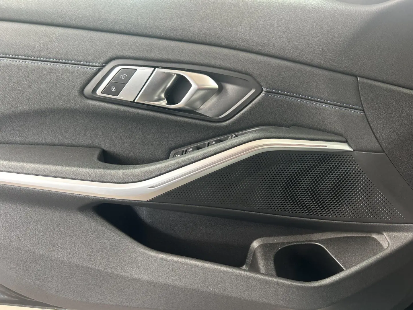 318d M Sport Pro|19