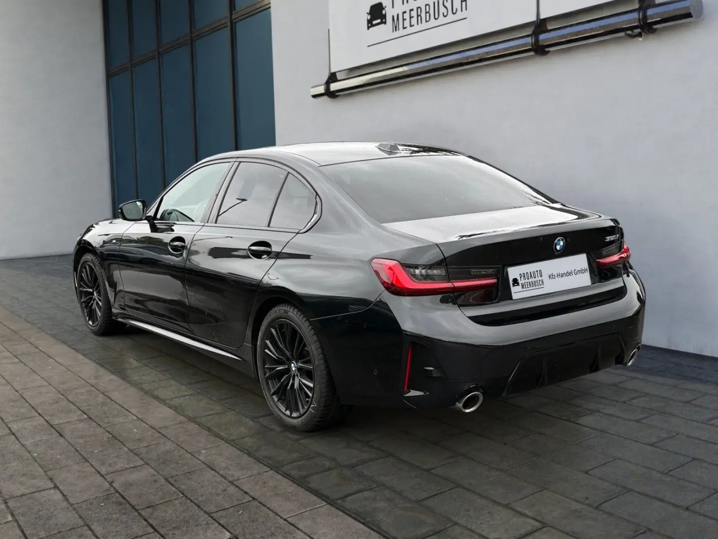 320i M Sport MMRY/ACC/ADAPTLED/GLASDACH/HIFI/LED