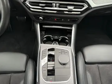 320i M Sport MMRY/ACC/ADAPTLED/GLASDACH/HIFI/LED