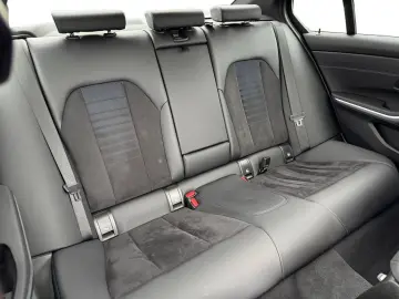 320i M Sport MMRY/ACC/ADAPTLED/GLASDACH/HIFI/LED