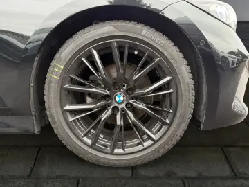 320i M Sport MMRY/ACC/ADAPTLED/GLASDACH/HIFI/LED