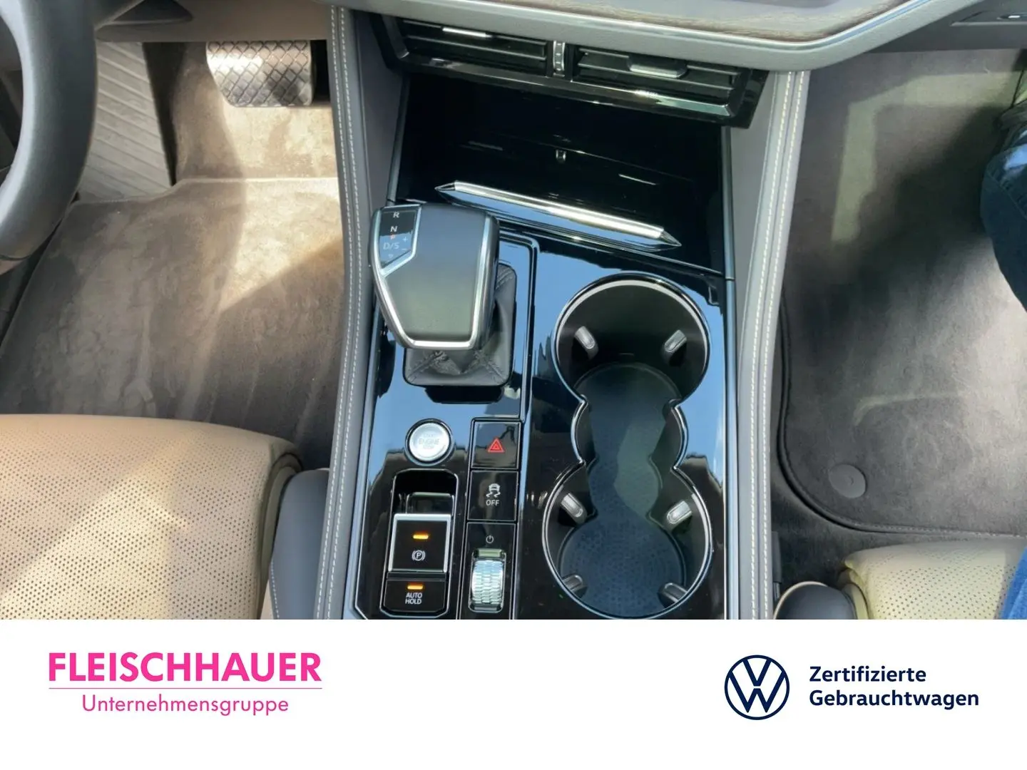 Touareg 3.0 TDI DSG 4Motion AHK-el. El. Panodach
