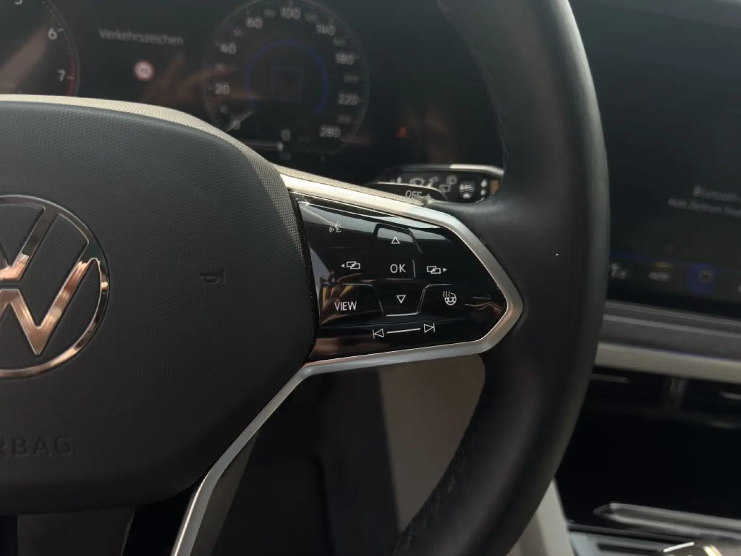 Touareg 3.0 V6 TSI DYNAUDIO CarPlay Nachtsicht