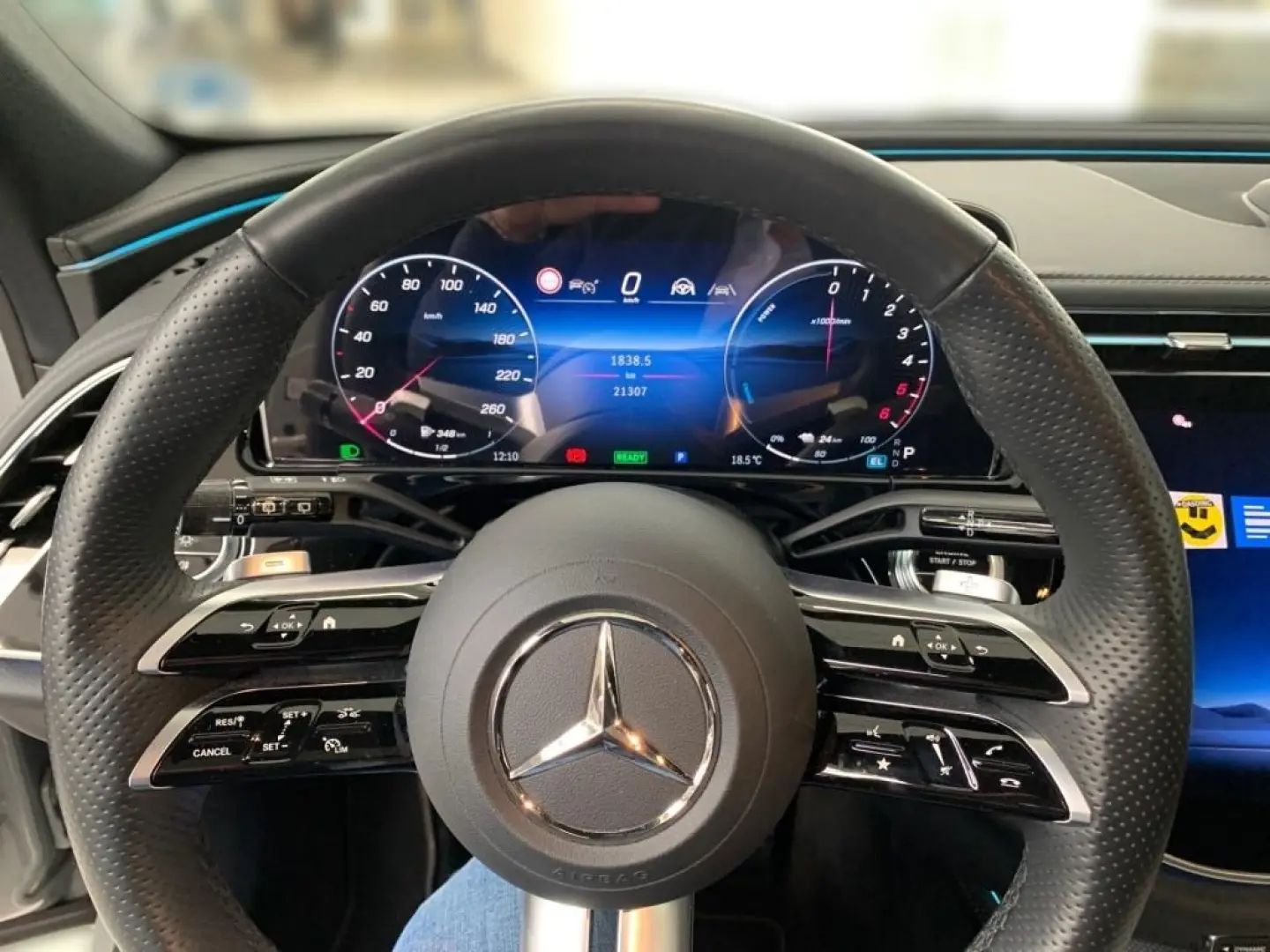 E 300 de 4M T *AMG*PANO*AHK*SITZKL*SUPERSCREEN*