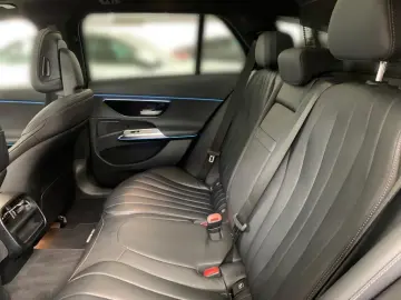 E 300 de 4M T *AMG*PANO*AHK*SITZKL*SUPERSCREEN*