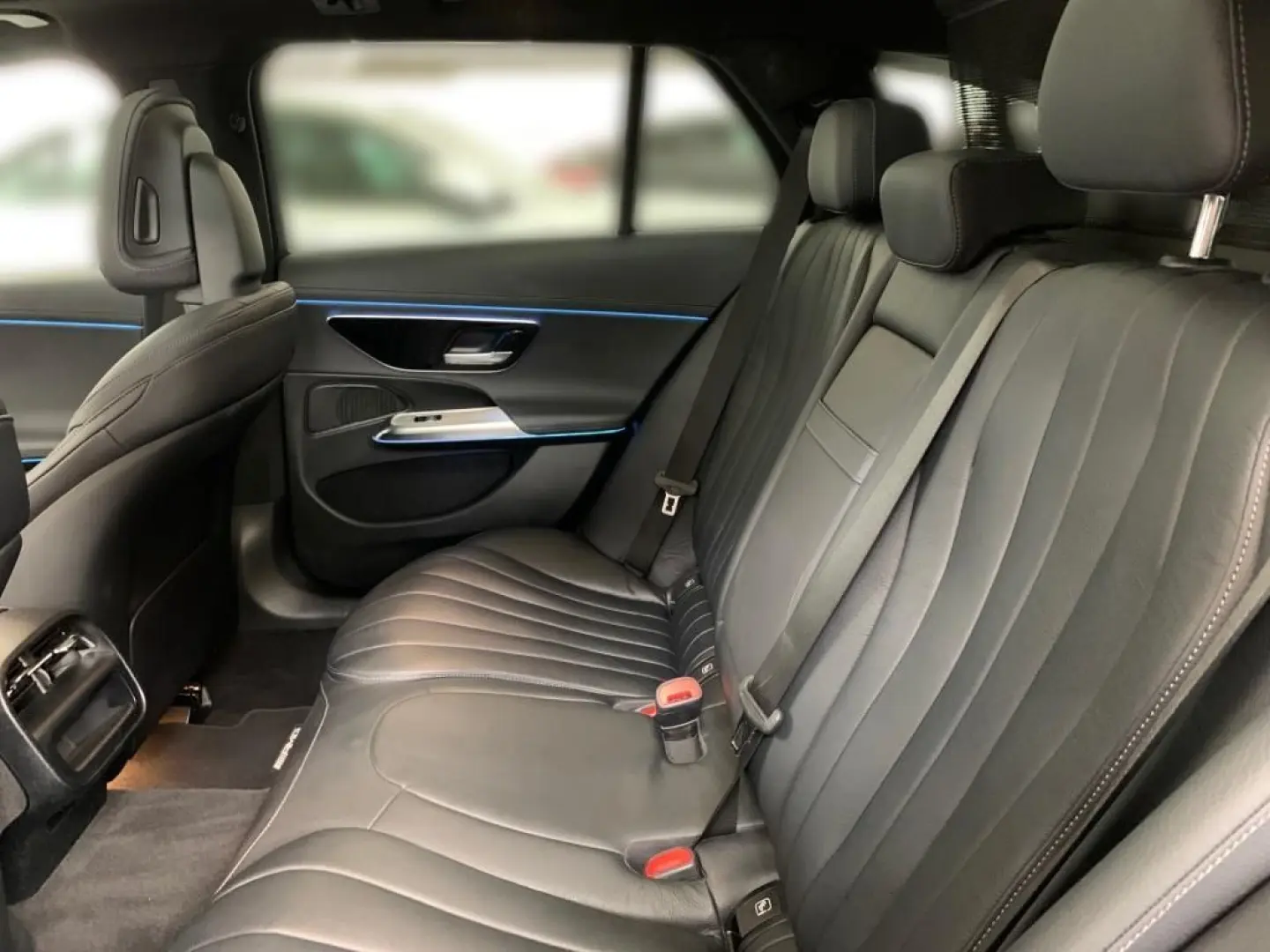 E 300 de 4M T *AMG*PANO*AHK*SITZKL*SUPERSCREEN*