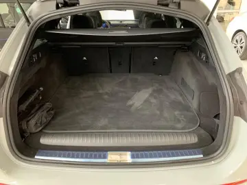 E 300 de 4M T *AMG*PANO*AHK*SITZKL*SUPERSCREEN*