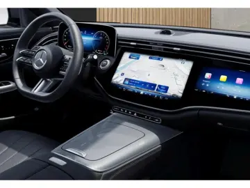 E 300 de 4M T *AMG*PANO*AHK*SITZKL*SUPERSCREEN*