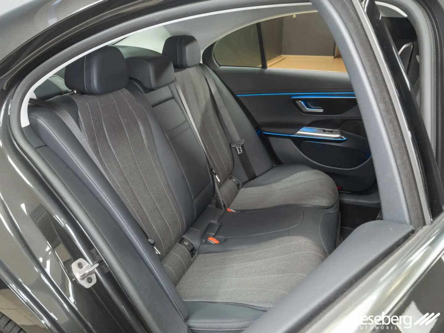 E 220 d Limousine LED / Pano /Kamera /Ambiente