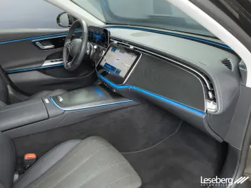E 220 d Limousine LED / Pano /Kamera /Ambiente