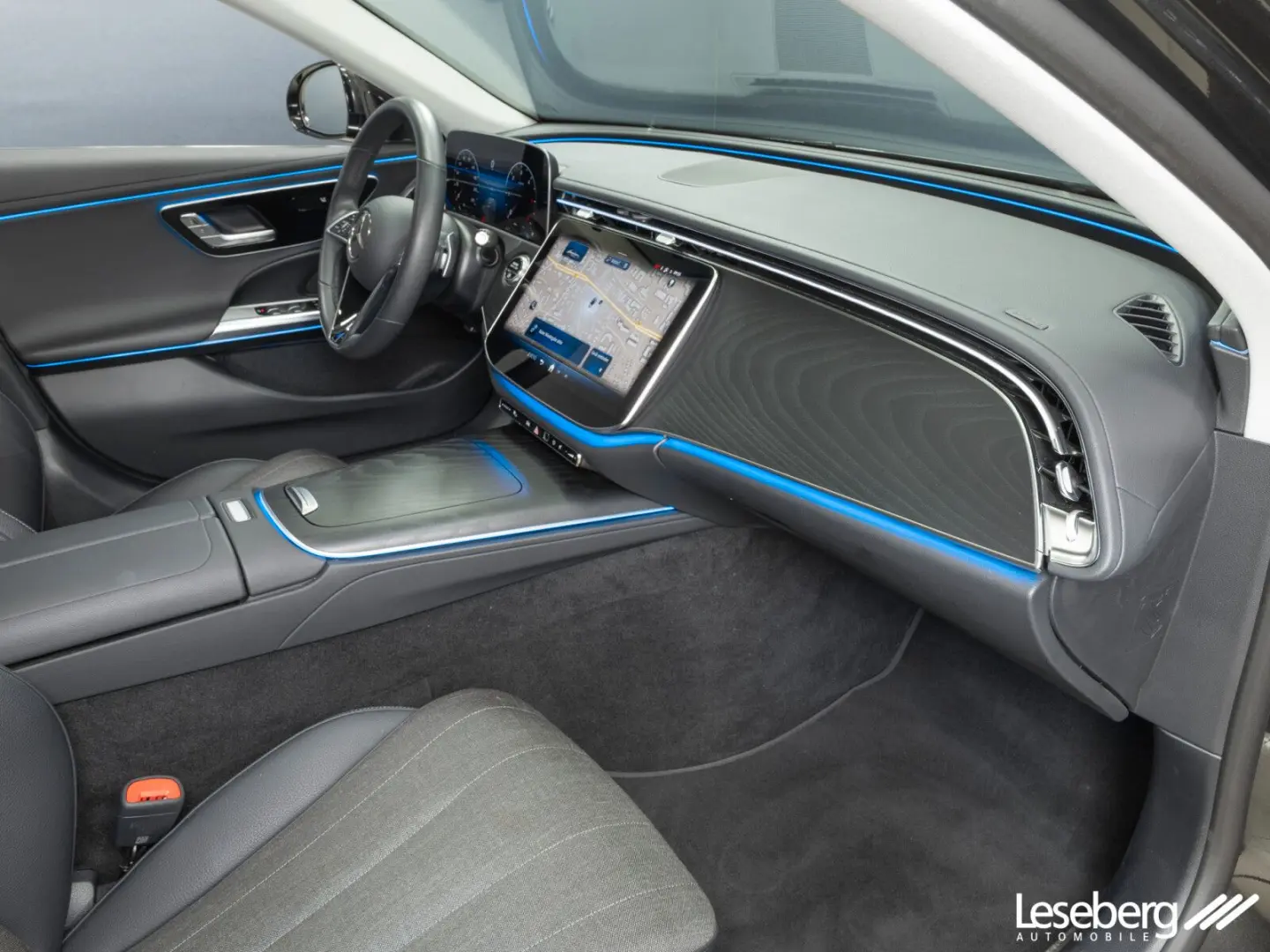 E 220 d Limousine LED / Pano /Kamera /Ambiente