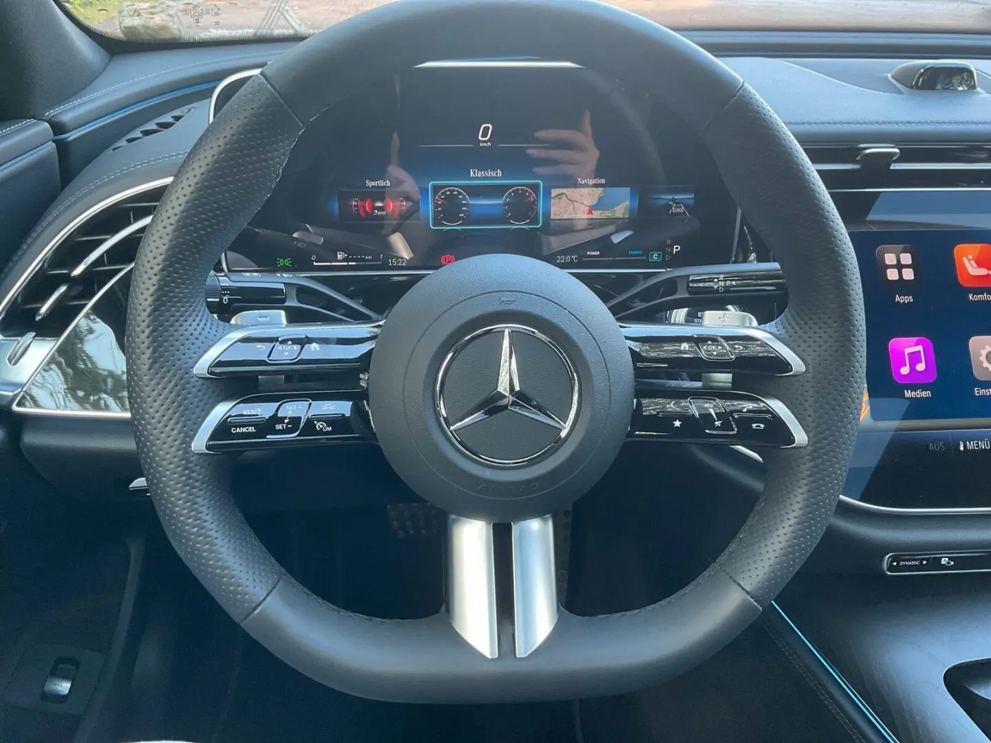 E 200 Limo AMG Night PanoD Dist 360K Superscreen