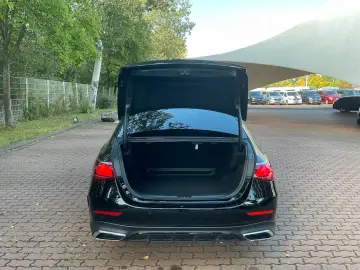 E 200 Limo AMG Night PanoD Dist 360K Superscreen