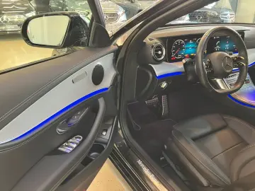 E 220 d AMG Pano Multibeam Distr Night RüCam