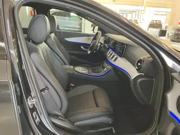 E 220 d AMG Pano Multibeam Distr Night RüCam
