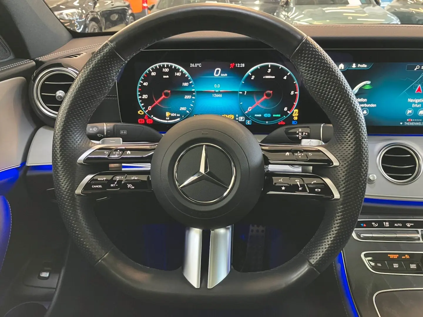E 220 d AMG Pano Multibeam Distr Night RüCam