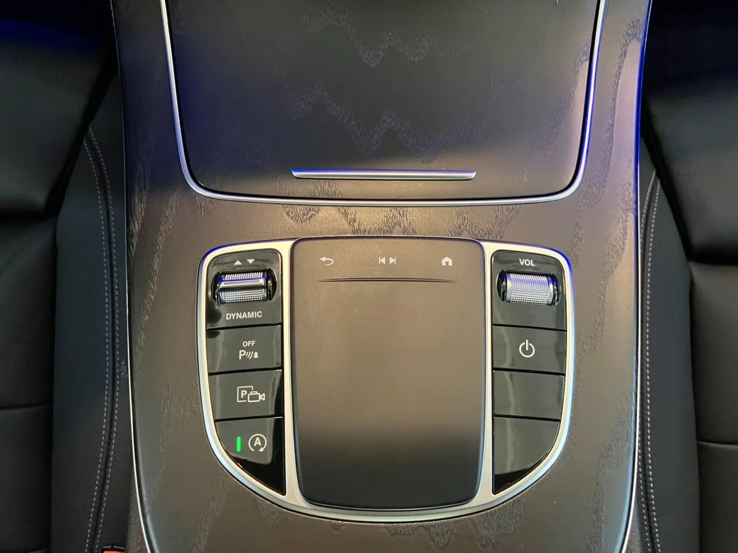 E 220 d AMG Pano Multibeam Distr Night RüCam