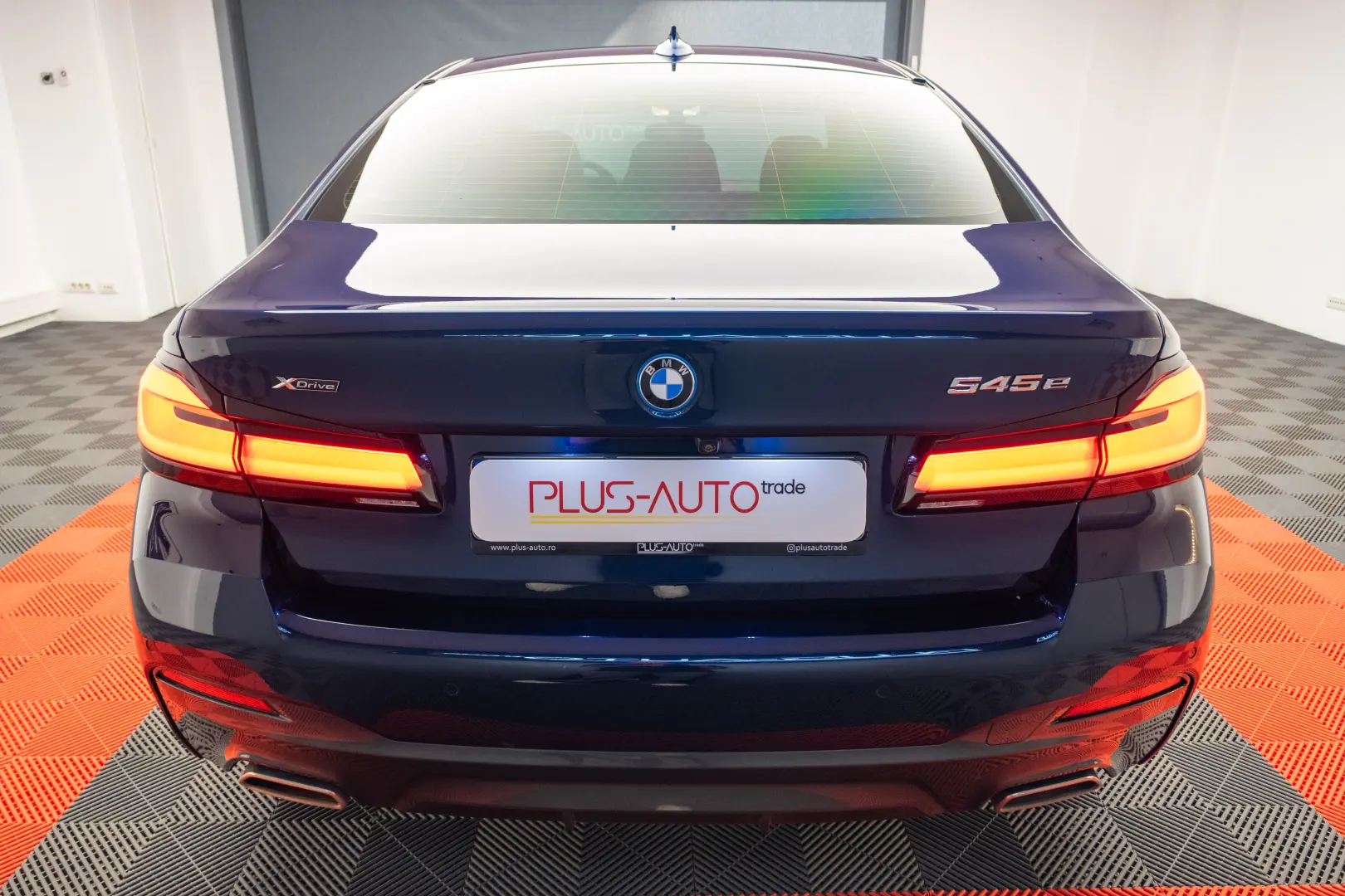 BMW 545e xDrive Pachet M Plug in Hybrid