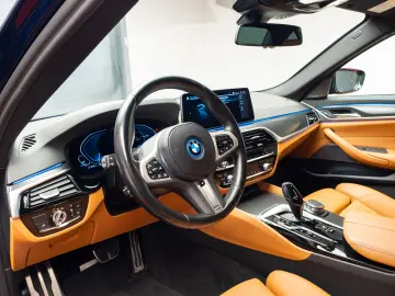 BMW 545e xDrive Pachet M Plug in Hybrid