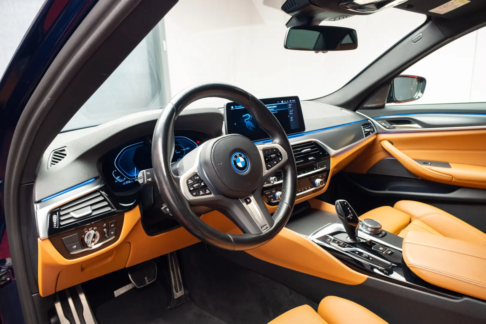 BMW 545e xDrive Pachet M Plug in Hybrid