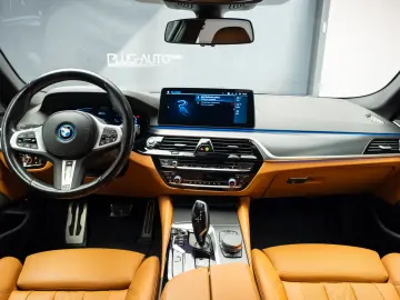 BMW 545e xDrive Pachet M Plug in Hybrid