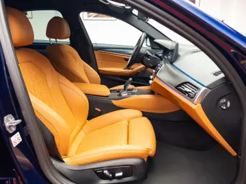 BMW 545e xDrive Pachet M Plug in Hybrid