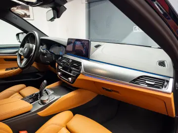 BMW 545e xDrive Pachet M Plug in Hybrid
