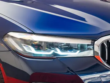 BMW 545e xDrive Pachet M Plug in Hybrid