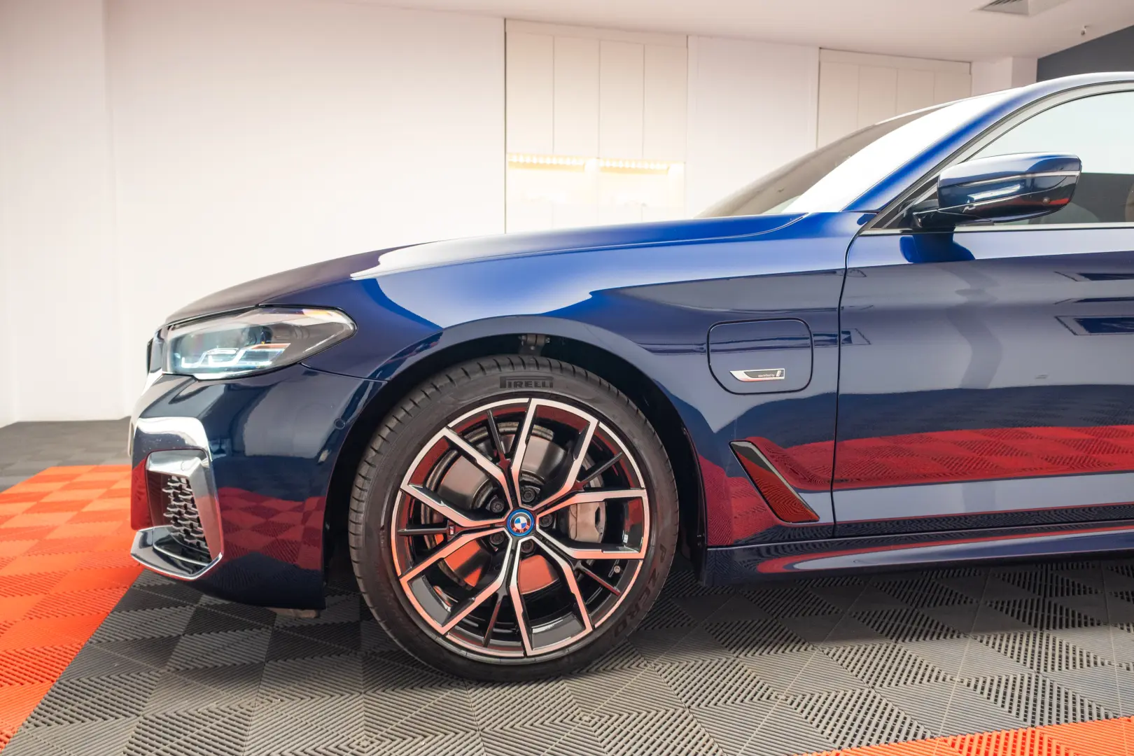 BMW 545e xDrive Pachet M Plug in Hybrid