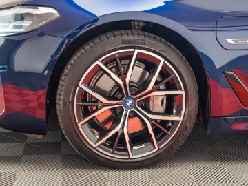 BMW 545e xDrive Pachet M Plug in Hybrid