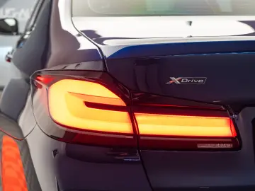 BMW 545e xDrive Pachet M Plug in Hybrid